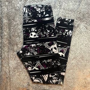 Lularoe TC nightmare before Christmas leggings